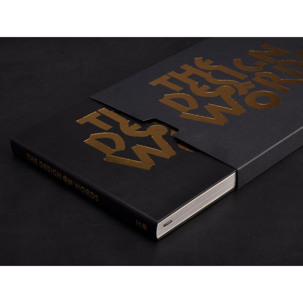 Moleskine Art Bücher - The Design Of Words / Hardcover / A4 / schwarz mit Prägung