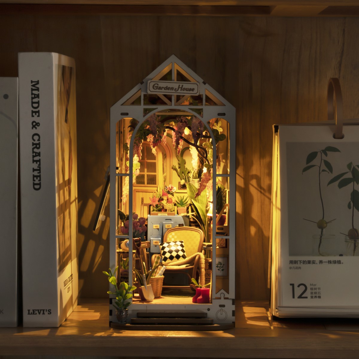 Rolife 3D-Holz-Puzzle Book Nook "Garden House"