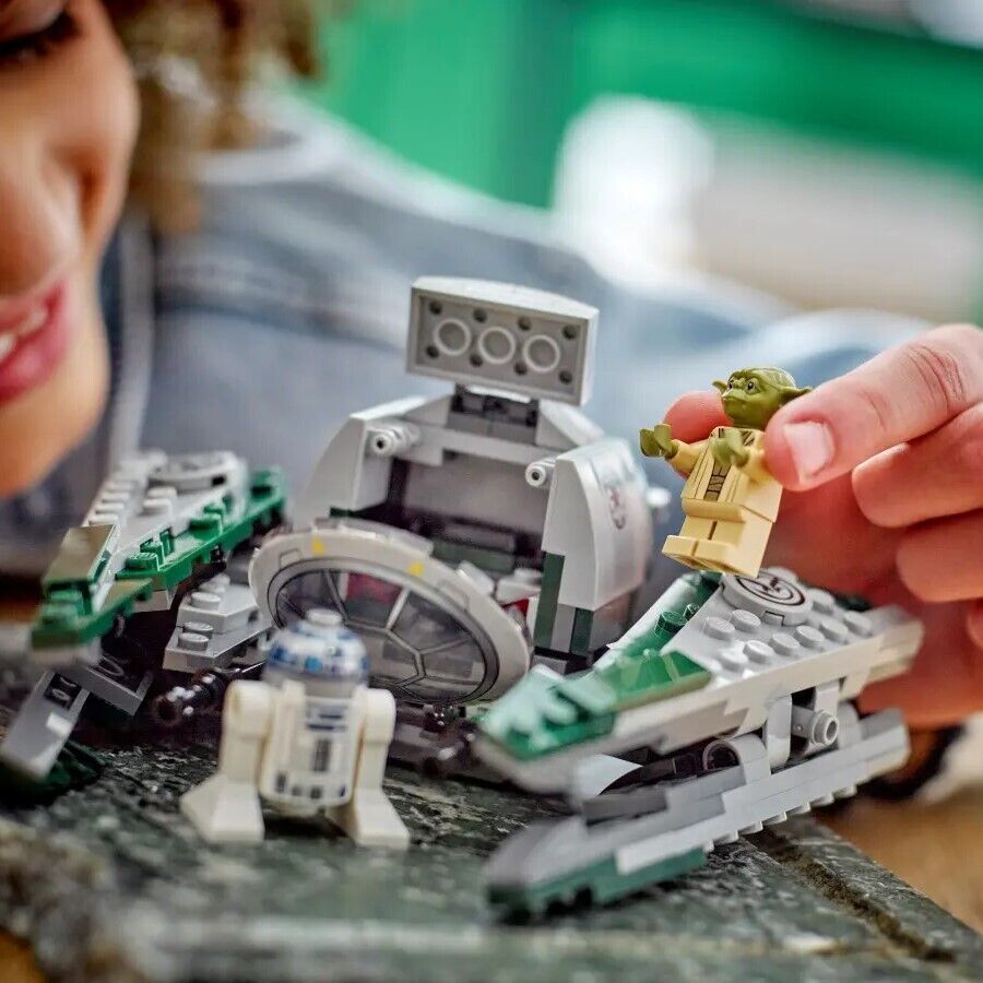 LEGO Star Wars: Yodas Jedi Starfighter™