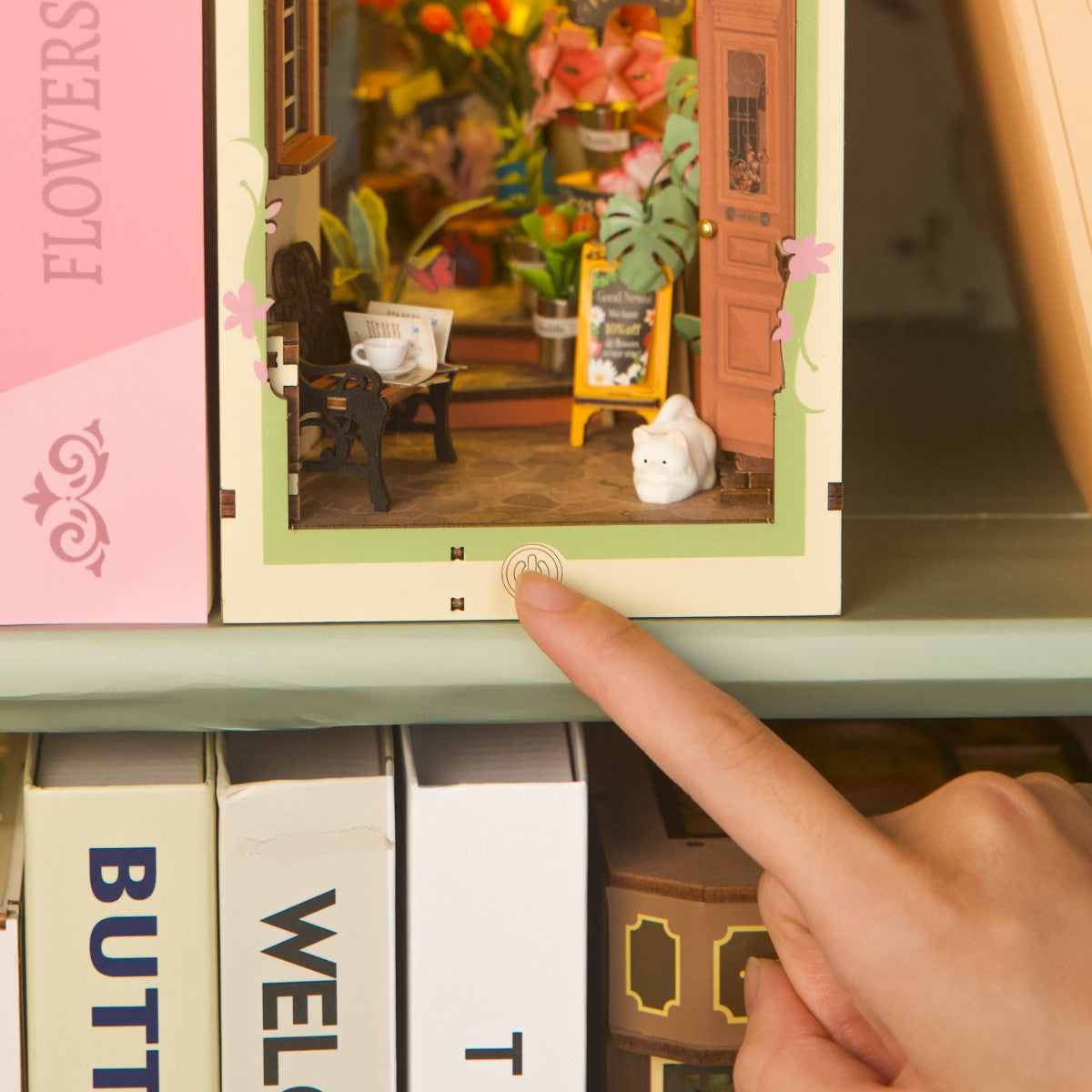 Rolife 3D-Holz-Puzzle Book Nook "Floral Corner"