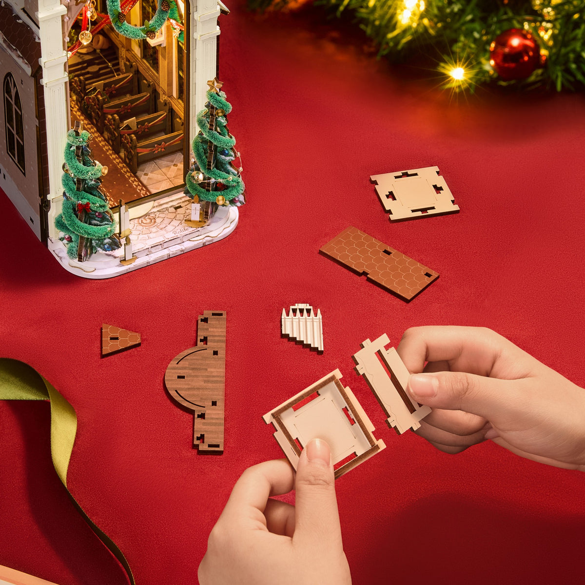 Rolife 3D-Holz-Puzzle Book Nook "Caroling Cathedral"