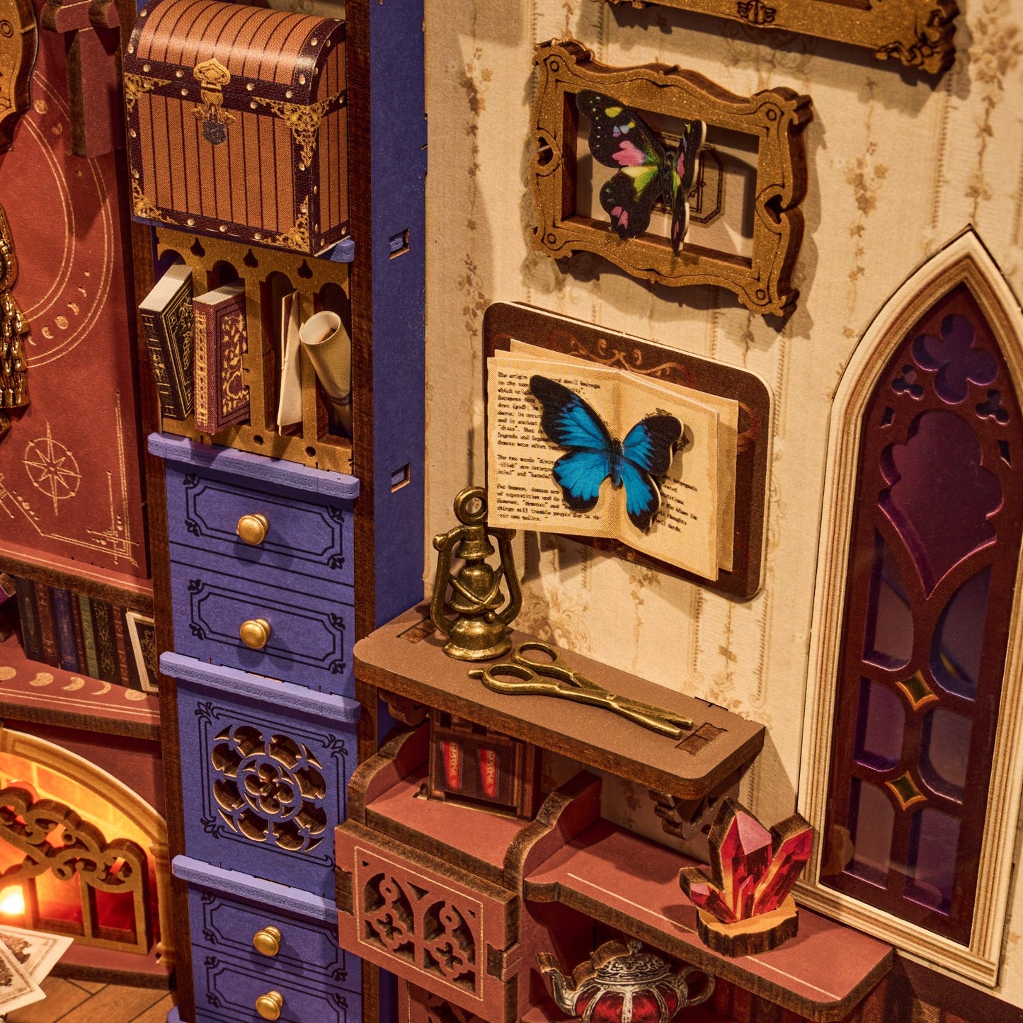 Rolife 3D-Holz-Puzzle Book Nook "Magic Fantasy Corner"