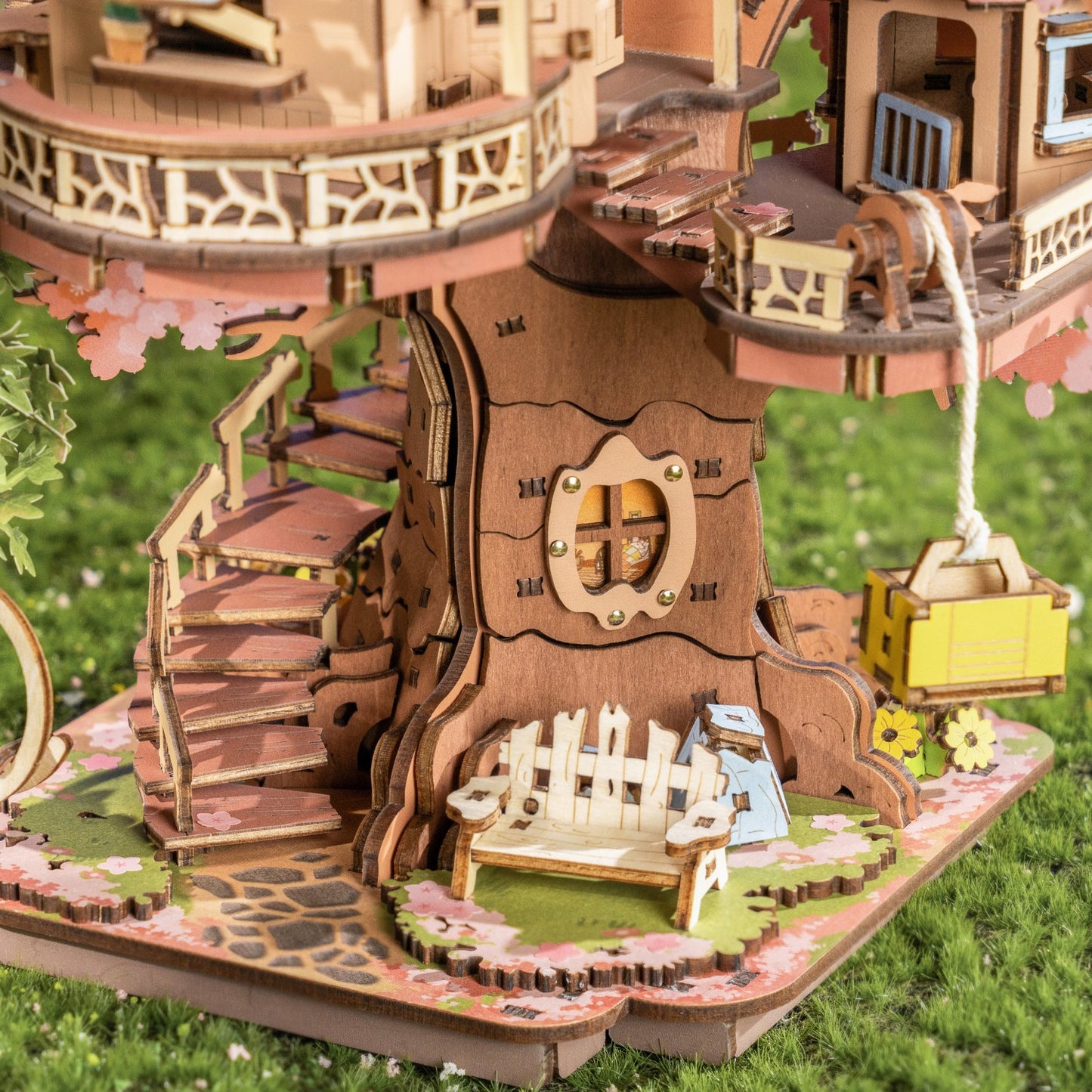 Rolife 3D-Holz-Puzzle Sakura Tree House / Baumhaus
