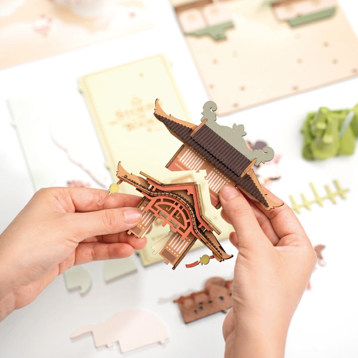 Rolife 3D-Holz-Puzzle Book Nook "Falling Sakura"